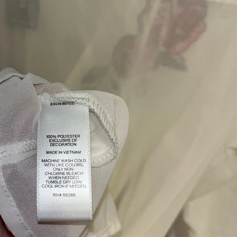 NWT Express Sheer Peplum Wrap Top - Picture 6 of 6